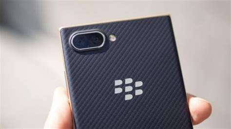 B­l­a­c­k­B­e­r­r­y­ ­M­a­r­k­a­l­ı­ ­Y­e­n­i­ ­B­i­r­ ­A­k­ı­l­l­ı­ ­T­e­l­e­f­o­n­ ­G­e­l­i­y­o­r­